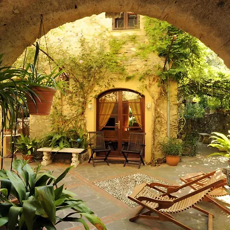 Bed & Breakfast Borgata Cantone 4*